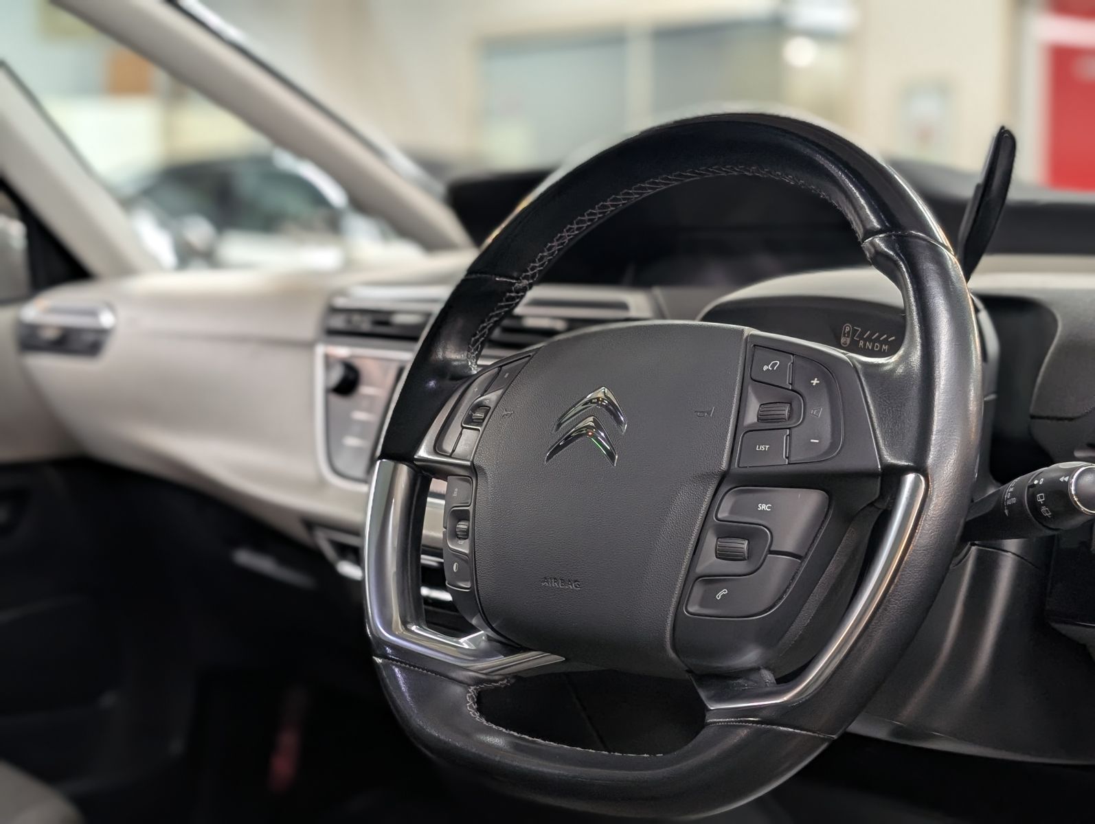 グランドC4スペースツアラー 走行イメージ